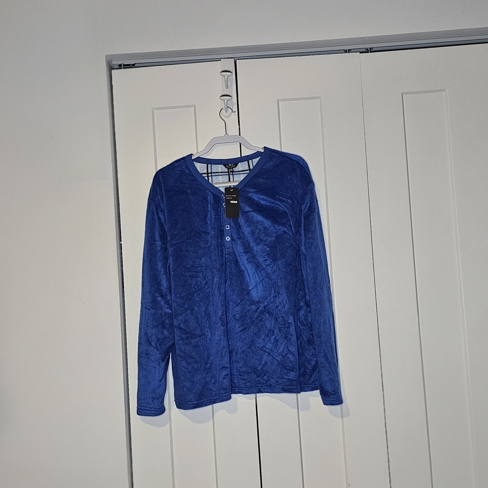 Just Love Velvet, Blue Long Sleeve Shirt. 3X.